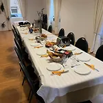 Chateau Camus לינה וארוחת בוקר מונטמארו