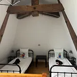 Chateau Camus לינה וארוחת בוקר מונטמארו