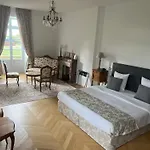 לינה וארוחת בוקר Chateau Camus