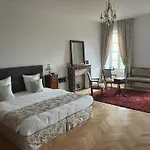 Chateau Camus לינה וארוחת בוקר