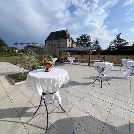 Chateau Camus לינה וארוחת בוקר *