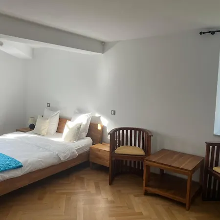 Chateau Camus Bed & Breakfast