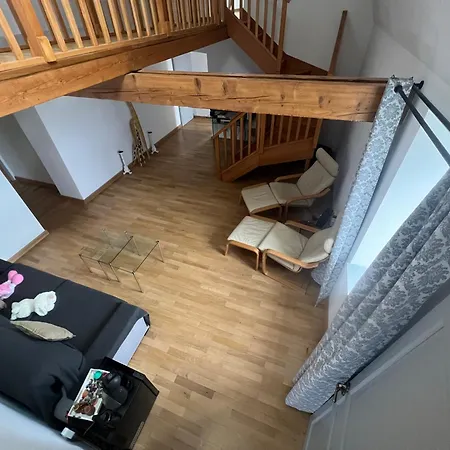 לינה וארוחת בוקר Chateau Camus מונטמארו