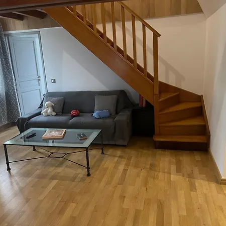 Chateau Camus * מונטמארו