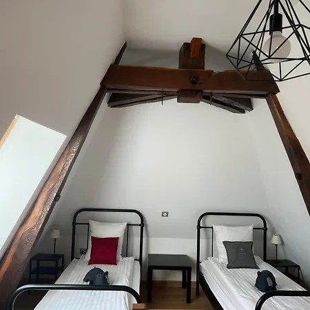 Chateau Camus לינה וארוחת בוקר מונטמארו