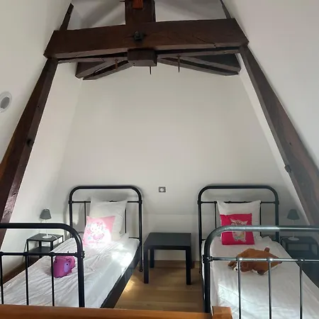 Chateau Camus לינה וארוחת בוקר *