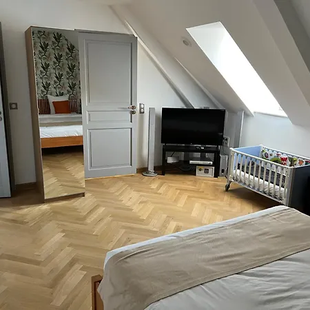 Chateau Camus לינה וארוחת בוקר