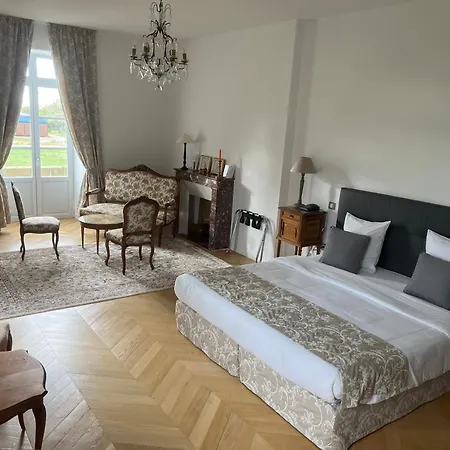 לינה וארוחת בוקר Chateau Camus