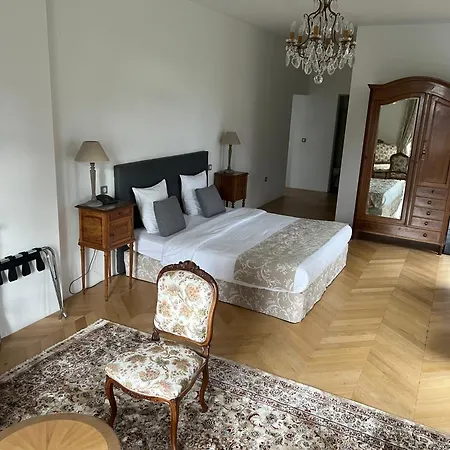 Chateau Camus Panzió Montmarault