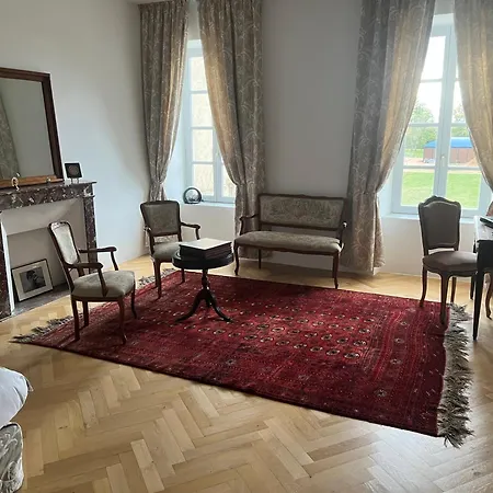 Bed & Breakfast Chateau Camus Montmarault