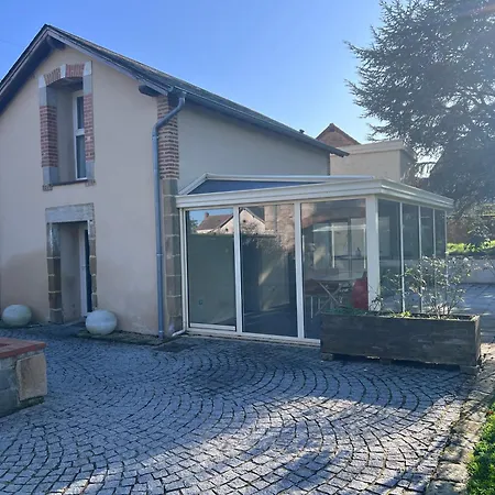 Chateau Camus מונטמארו