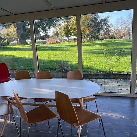 לינה וארוחת בוקר Chateau Camus מונטמארו